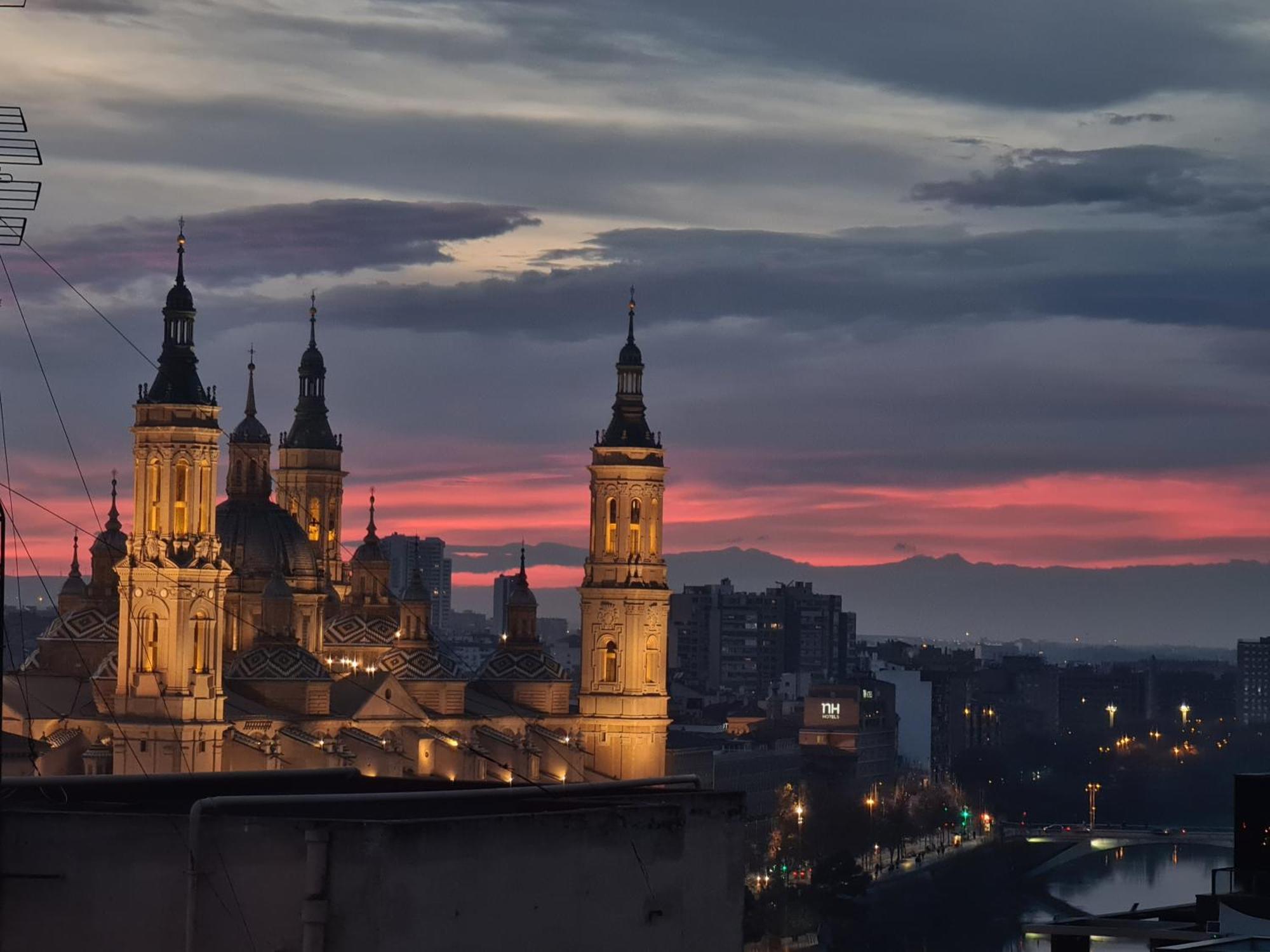 El Mirador Del Pilar - Parking Y Vistas A La Basilica Daire Zaragoza Dış mekan fotoğraf